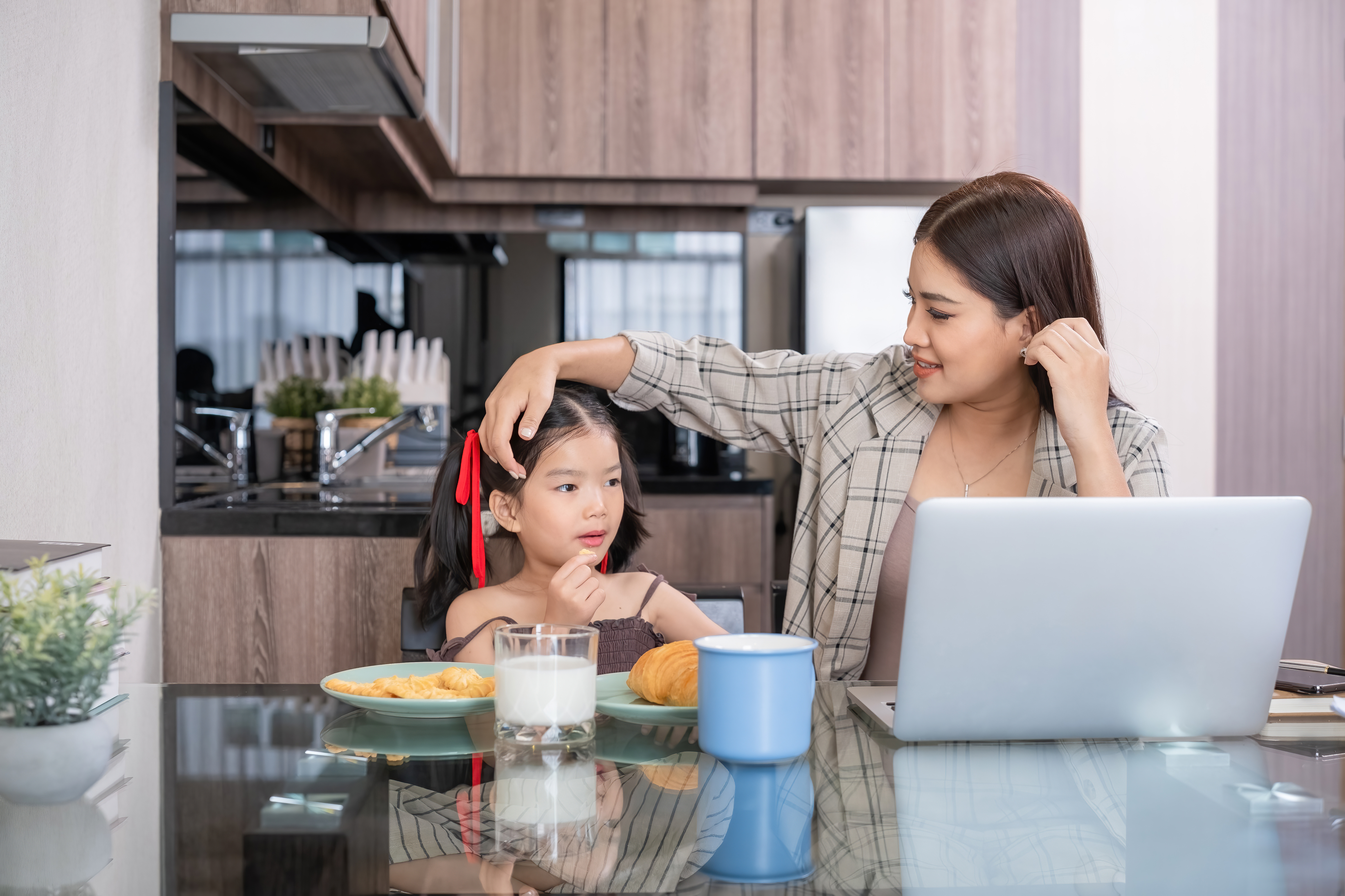 Balancing Act: Striving for Career Growth While Being Present for Your Family